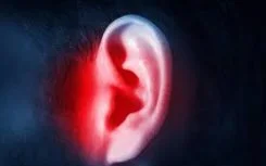 Simple illustration of an ear and a sound wave, representing the ear-to-brain hearing pathway